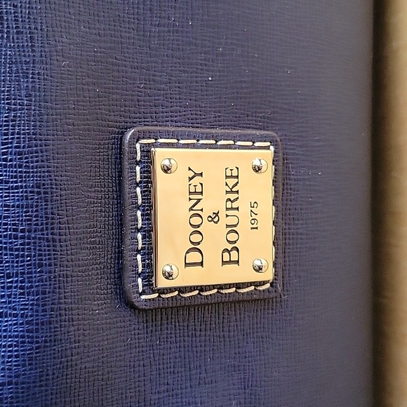 Brand new Dooney & Bourke Saffiano Leather Tote Small Flynn Marine - Picture 3 of 8